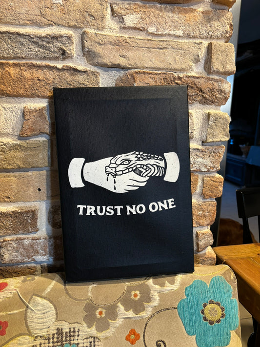 Special: Trust No One 21x30cm